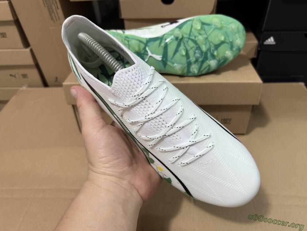 Puma Ultra Ultimate FG Football Boots - White/Black/Green