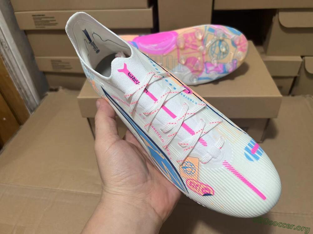 Puma Ultra 5 Ultimate MG Football Boots - White/Blue/Pink