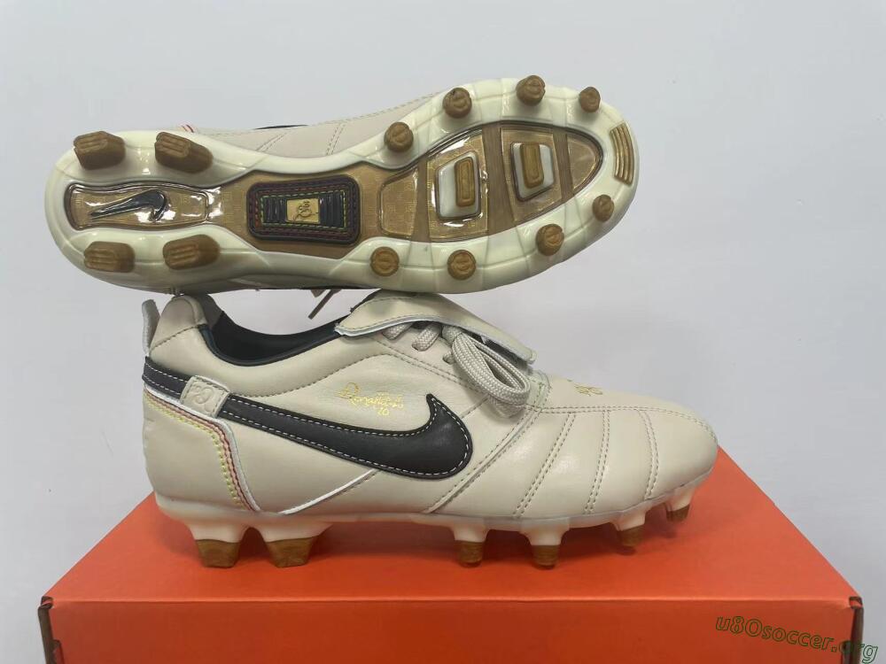 Ronaldo x Nike Tiempo Legend R10 Elite FG Football Boots - Beige/Black