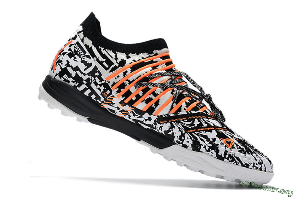Puma Future Z 1.3 Teazer TF Football Shoes - White/Black/Orange 4