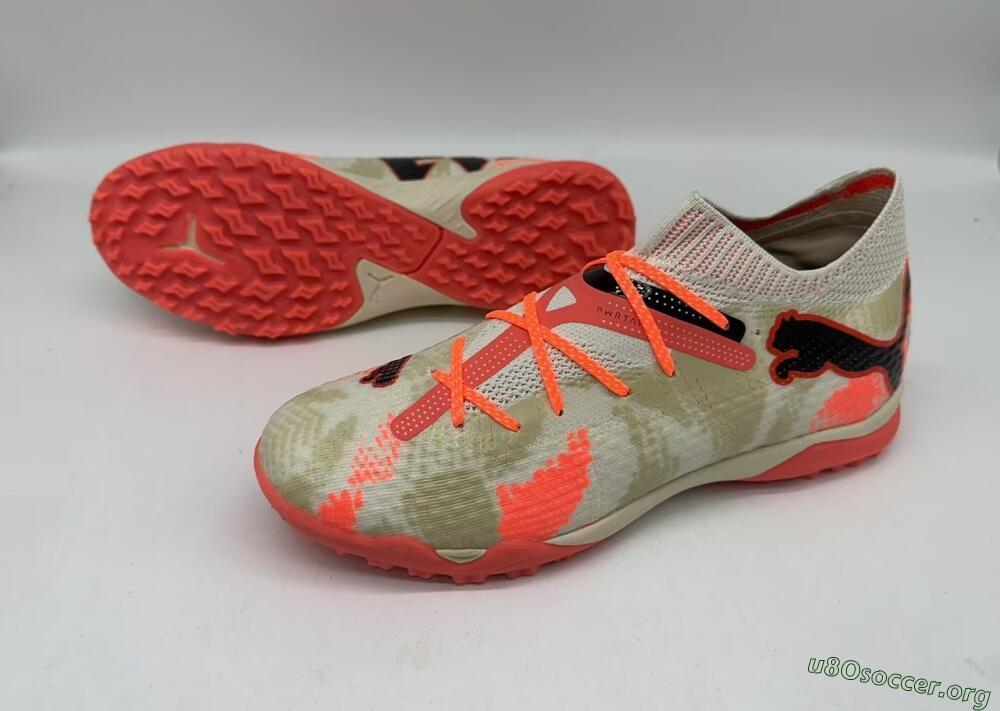 Puma Future Ultimate TF Football Shoes - Beige/Red/Black