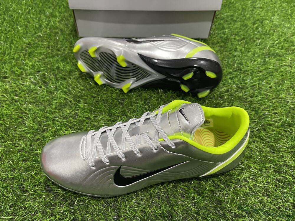 Ronaldo X Nike R9 Mercurial Vapor 3 FG Football Boots - Silver/Black/Yellow 0