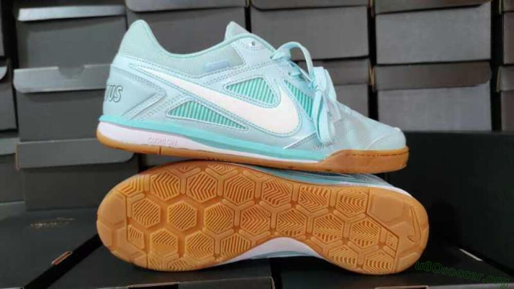 Supreme x Nike SB Gato IC Football Shoes - Jade/White/Brown