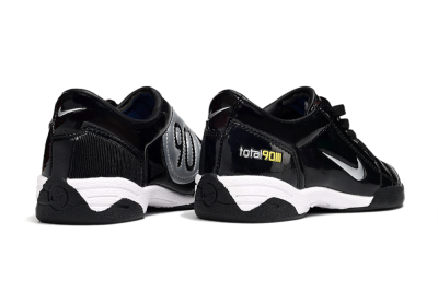 Nike Total 90 III IC Football Shoes - Black/White