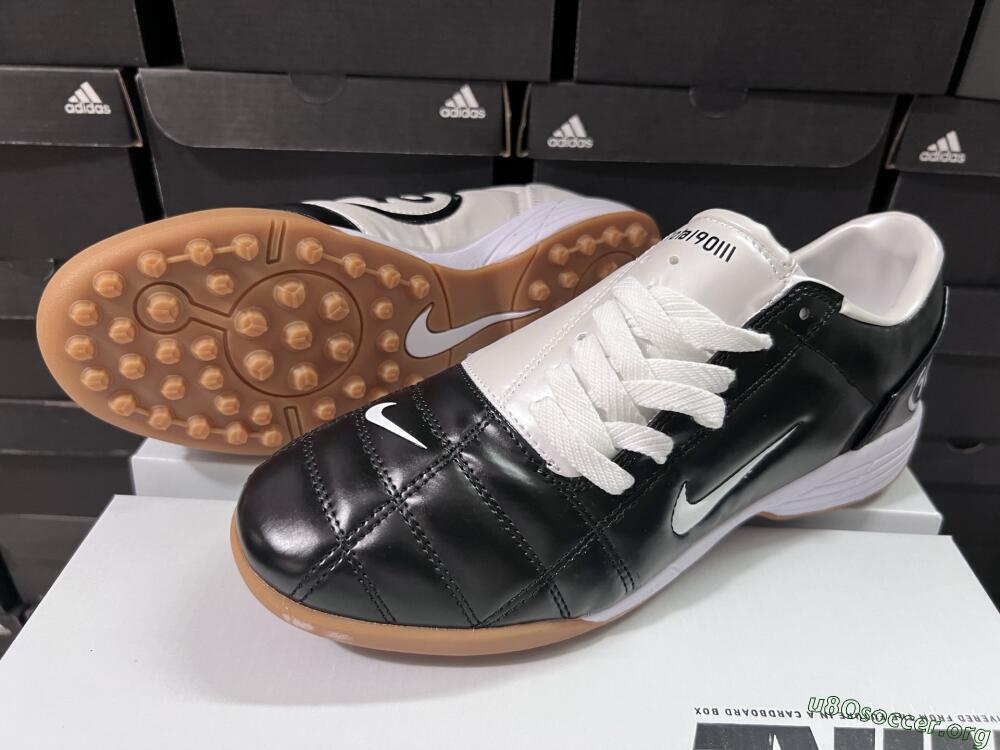 Nike Total 90 III TF Football Shoes - Black/White