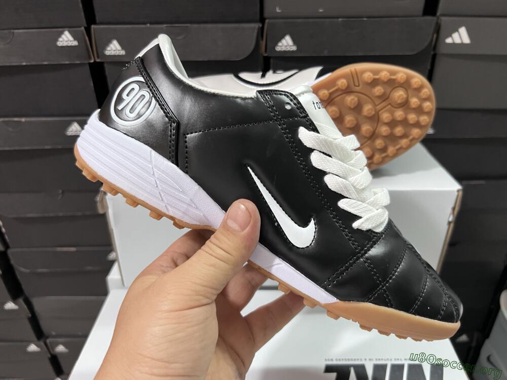 Nike Total 90 III TF Football Shoes - Black/White