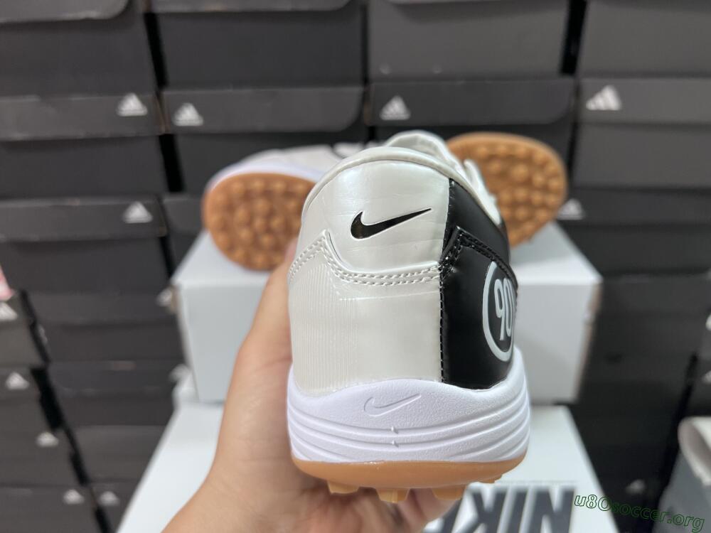 Nike Total 90 III TF Football Shoes - Black/White