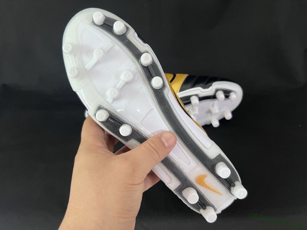 Nike Air Zoom Total 90 III FG Football Boots - Black/Gold/White