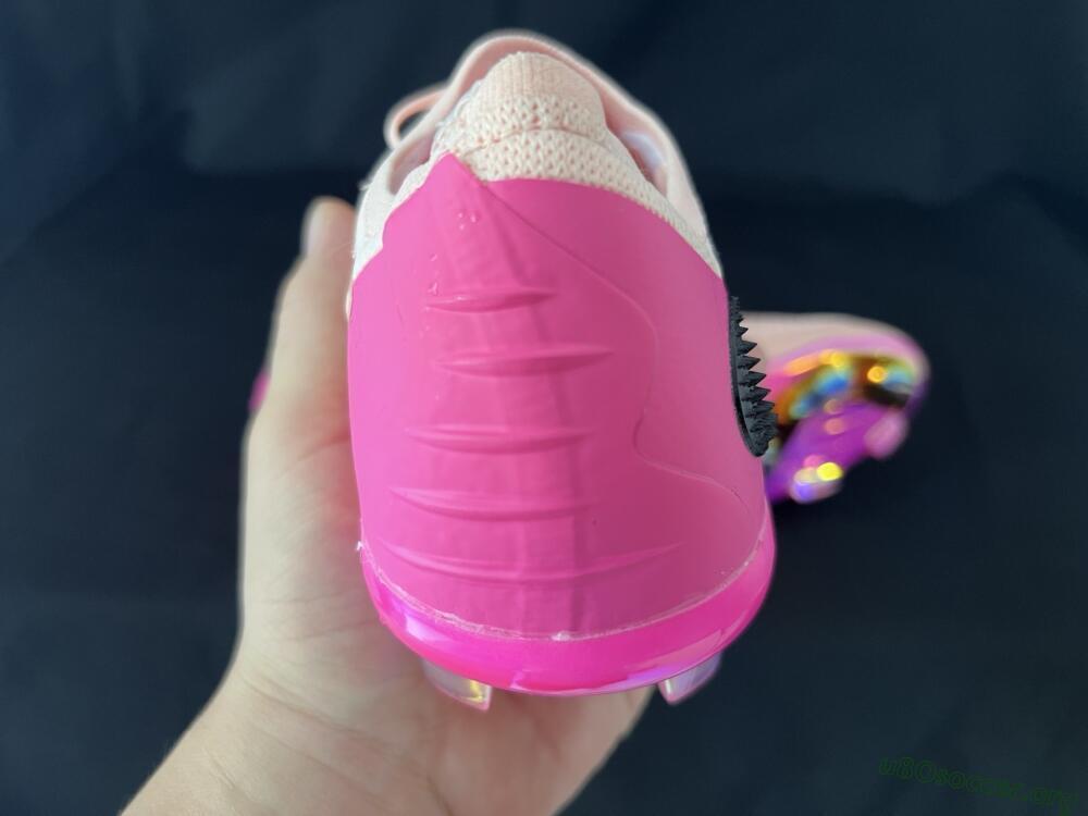 Nike Phantom 6 Low Elite FG Football Boots - Pink/Black/Gold