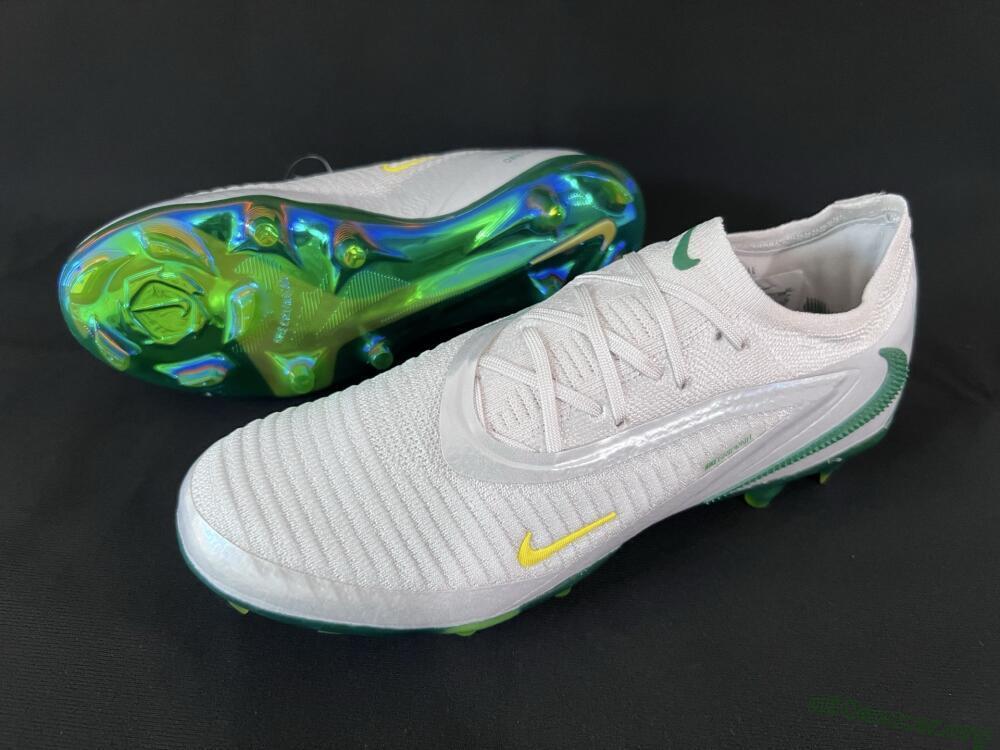 Nike Phantom 6 Low Elite FG Football Boots - White/Silver/Gold