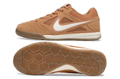 Supreme x Nike SB Gato IC Football Shoes - Tan/Earthy Brown/Soft White