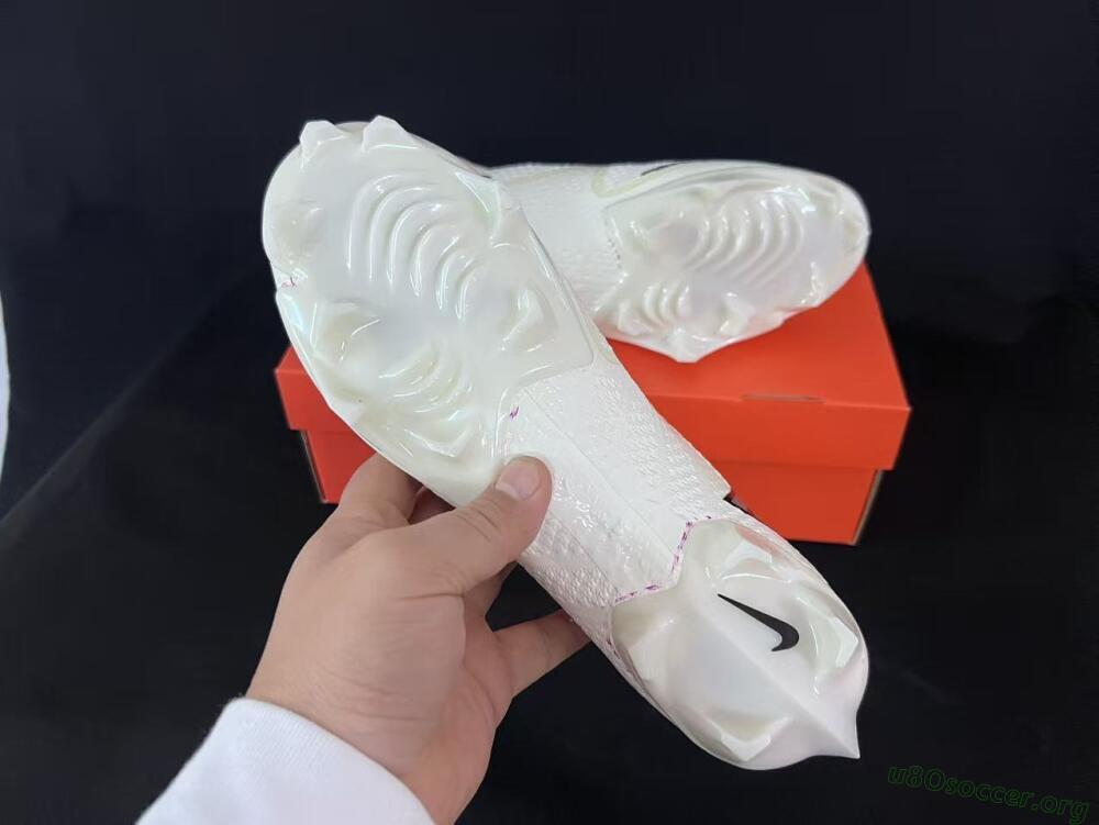 Nike Magista Obra FG Football Boots - Ivory/Ivory/Black