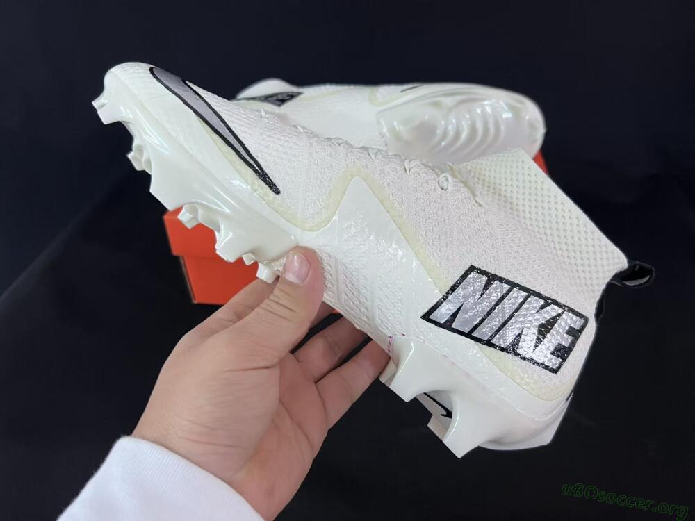 Nike Magista Obra FG Football Boots - Ivory/Ivory/Black