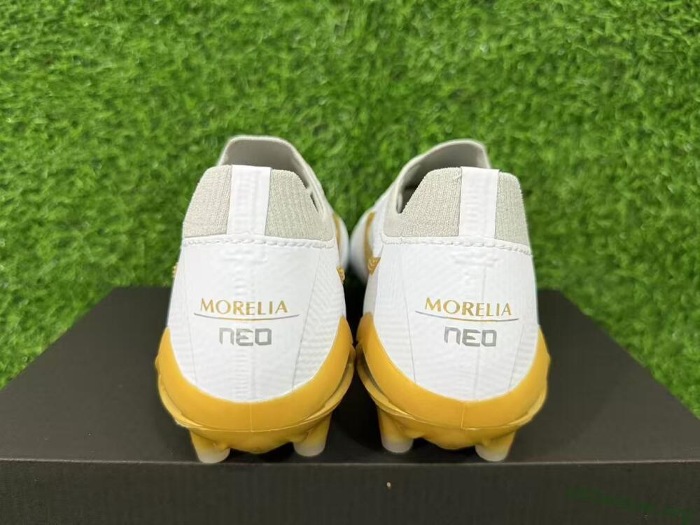 Mizuno Morelia Neo 3 FG Football Boots - White/Gold/Gray