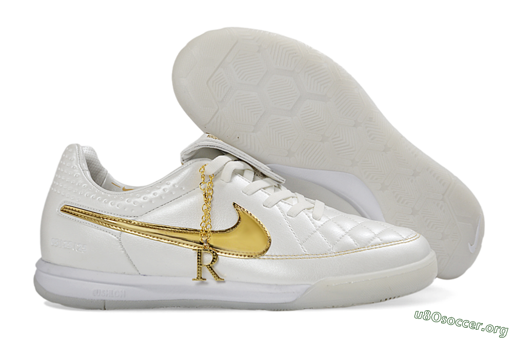 Nike Tiempo Legend SE IC Football Shoes - White/Metallic Gold/Classic White 2