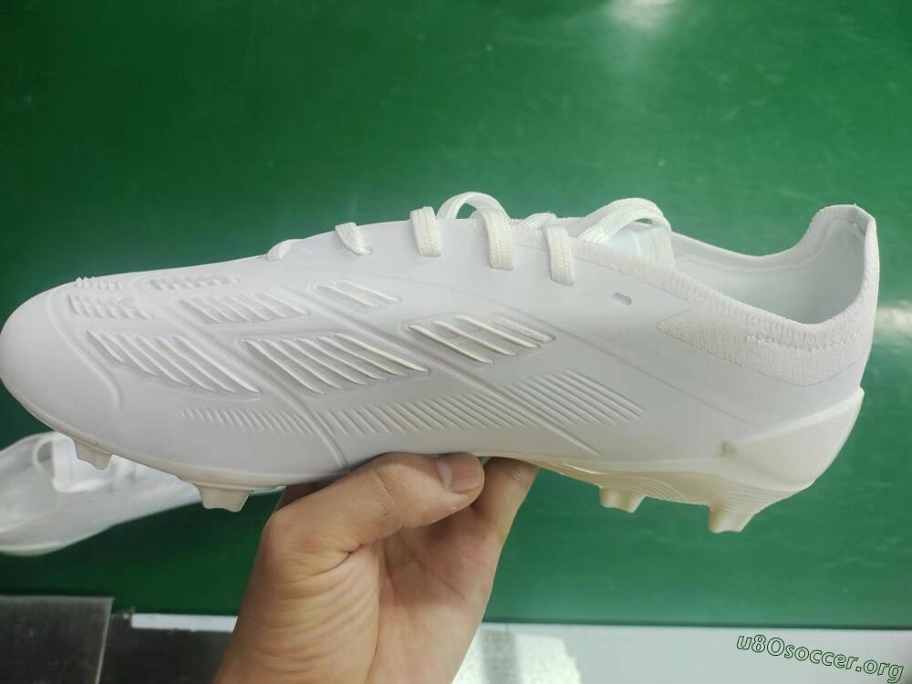 Adidas Predator Accuracy.1 FG Football Boots - White/Beige