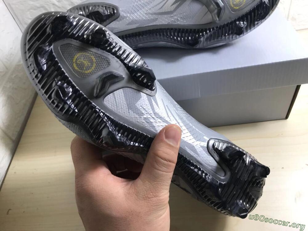 Nike Phantom Scorpion Elite DF FG Football Boots - Silver/Yellow/Black