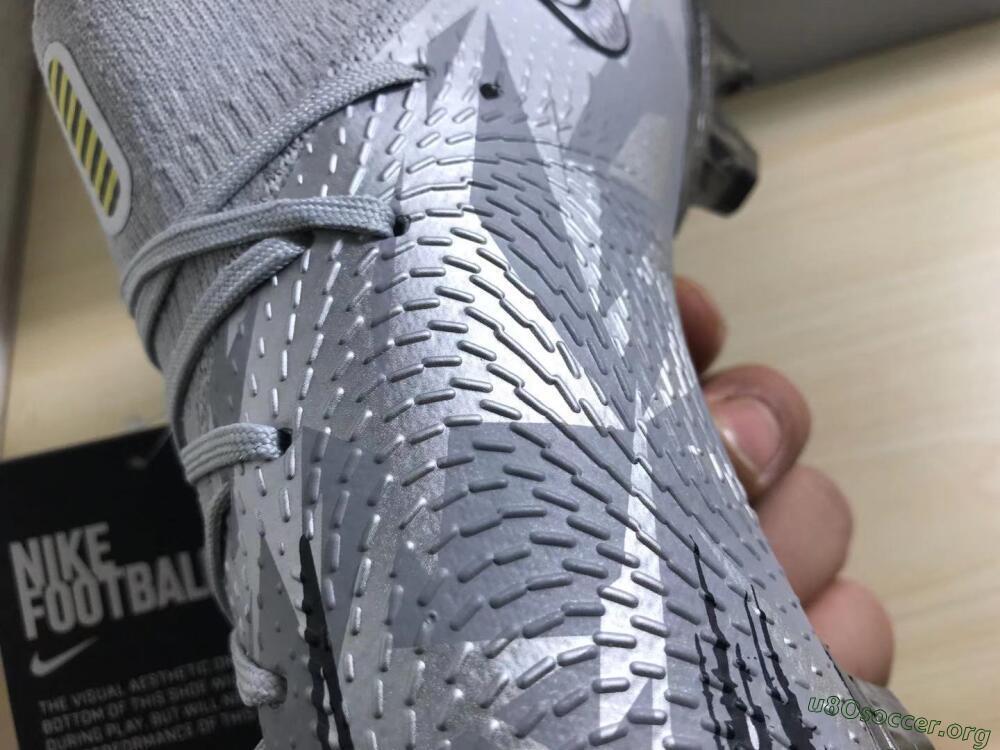 Nike Phantom Scorpion Elite DF FG Football Boots - Silver/Yellow/Black