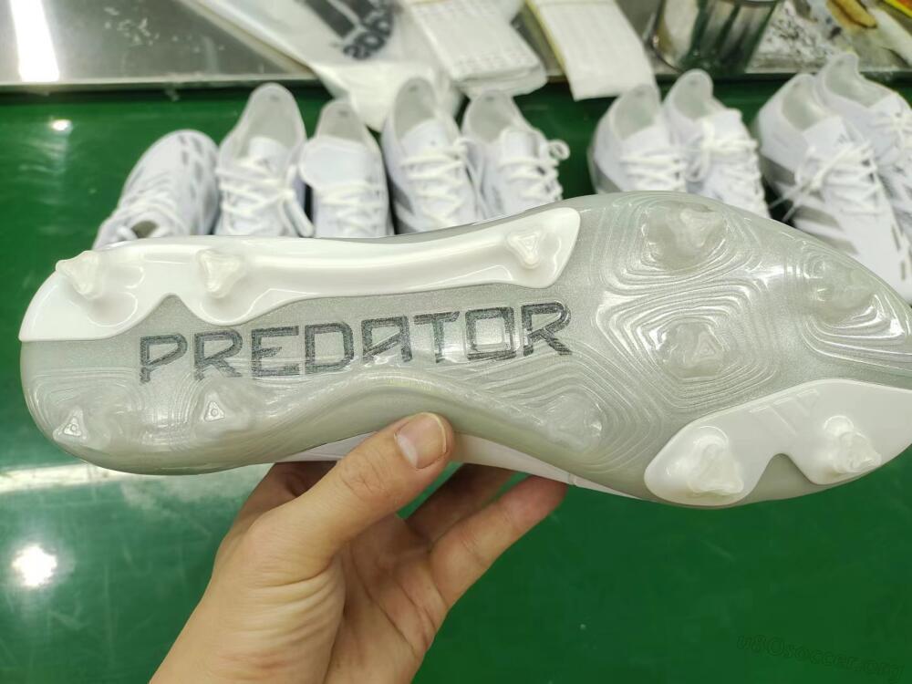 Adidas Predator Accuracy.1 FG Football Boots - White/Silver/Grey