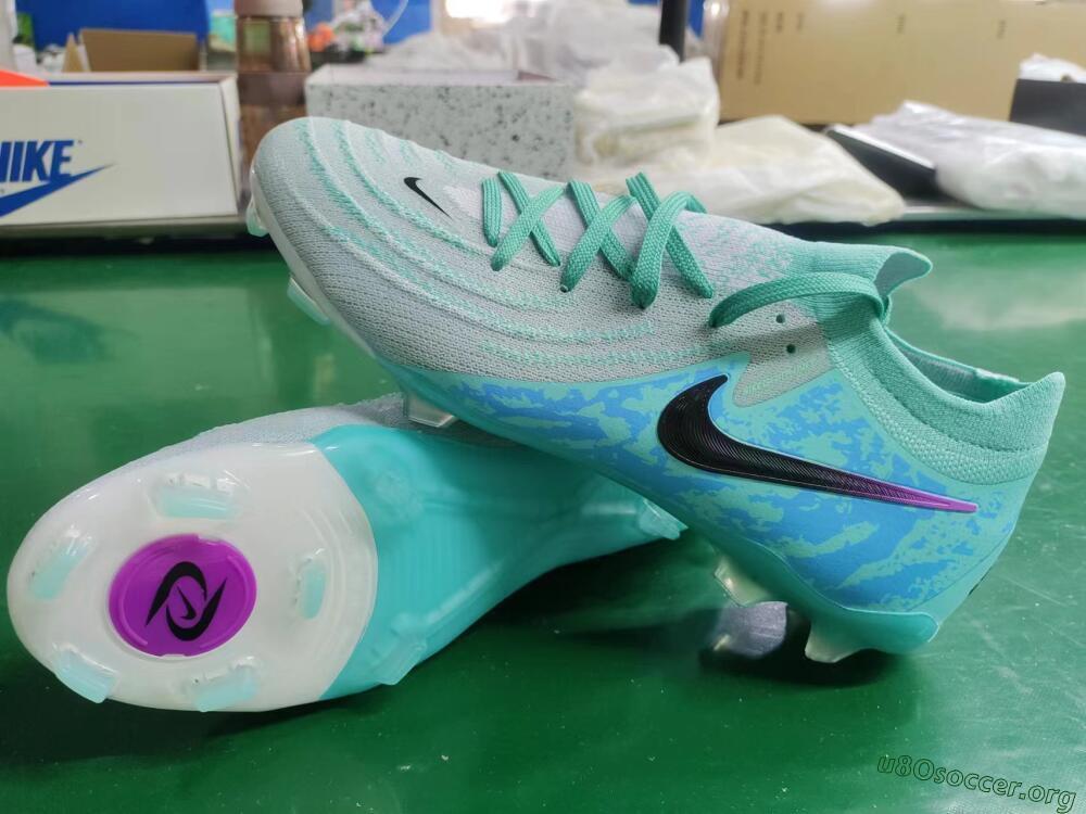 Nike Phantom Luna 2 Elite LV8 FG Football Boots - Jade/Black/Purple