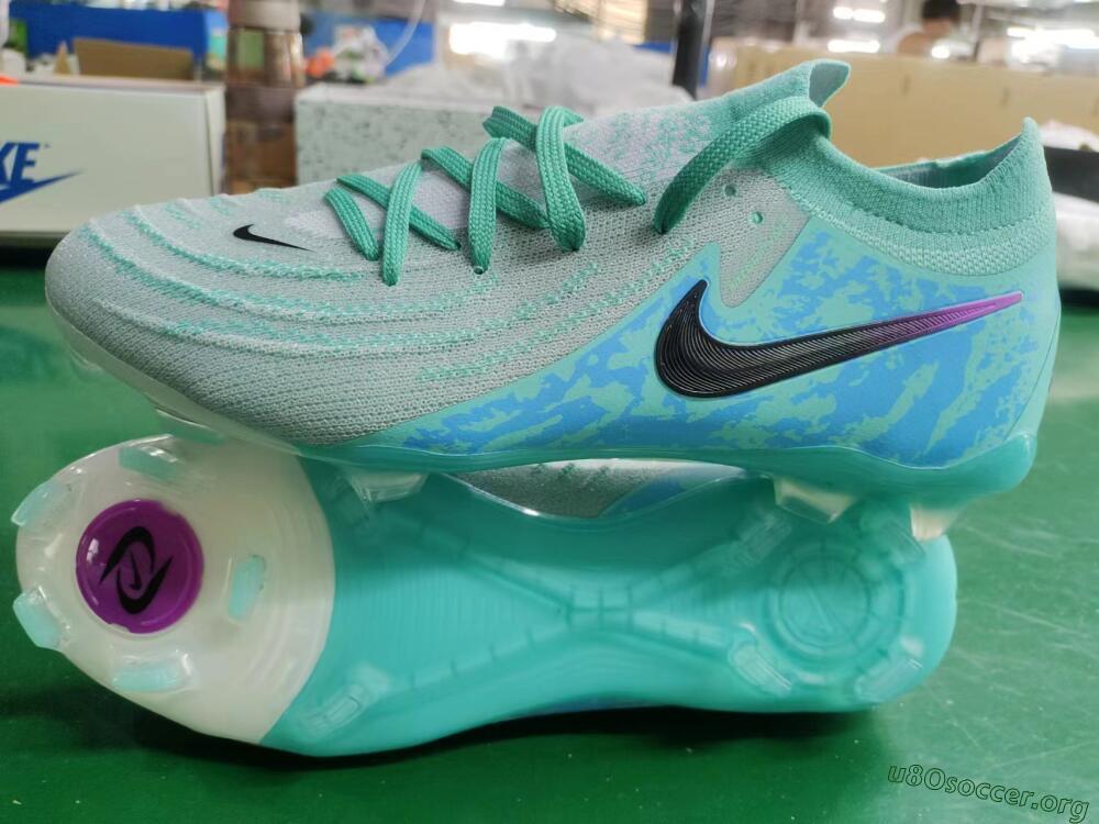 Nike Phantom Luna 2 Elite LV8 FG Football Boots - Jade/Black/Purple