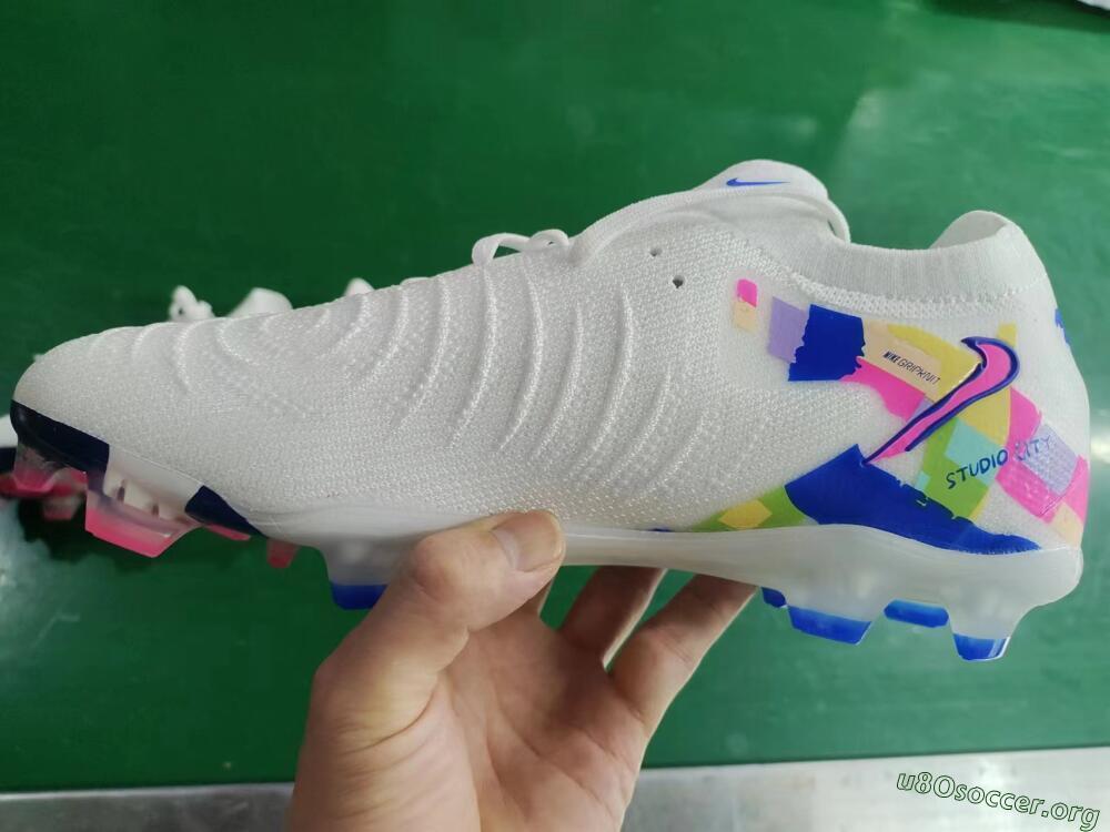 Nike Phantom Luna Elite NU FG Football Boots - Beige/Blue/Yellow/Pink