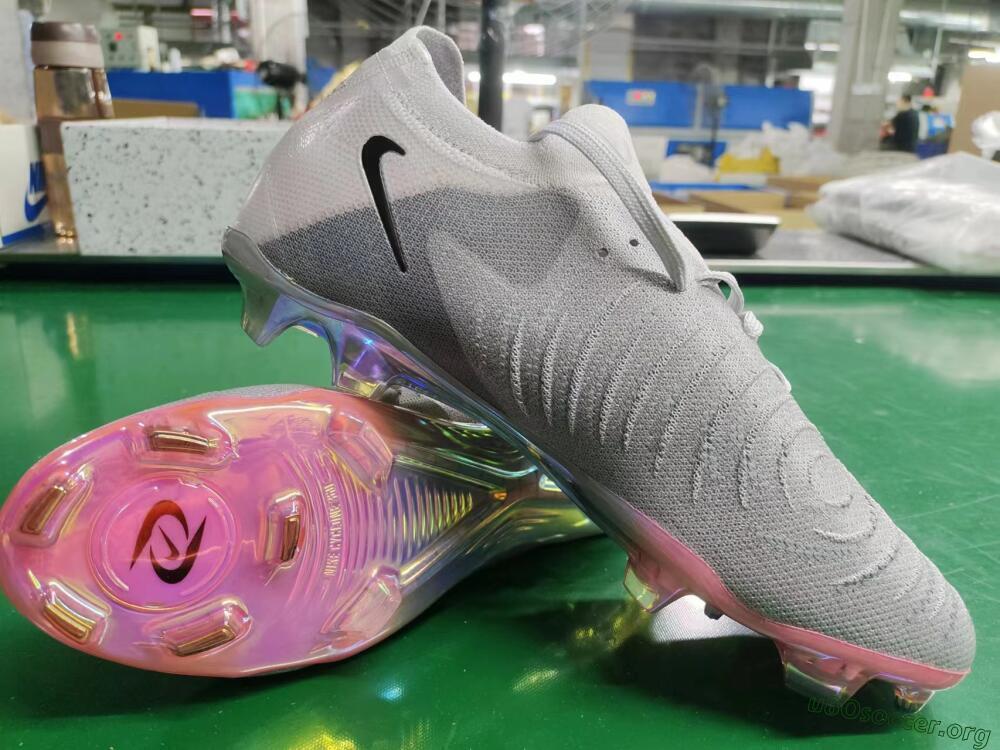 Nike Phantom Luna Elite NU FG Football Boots - Grey/Black/Blue