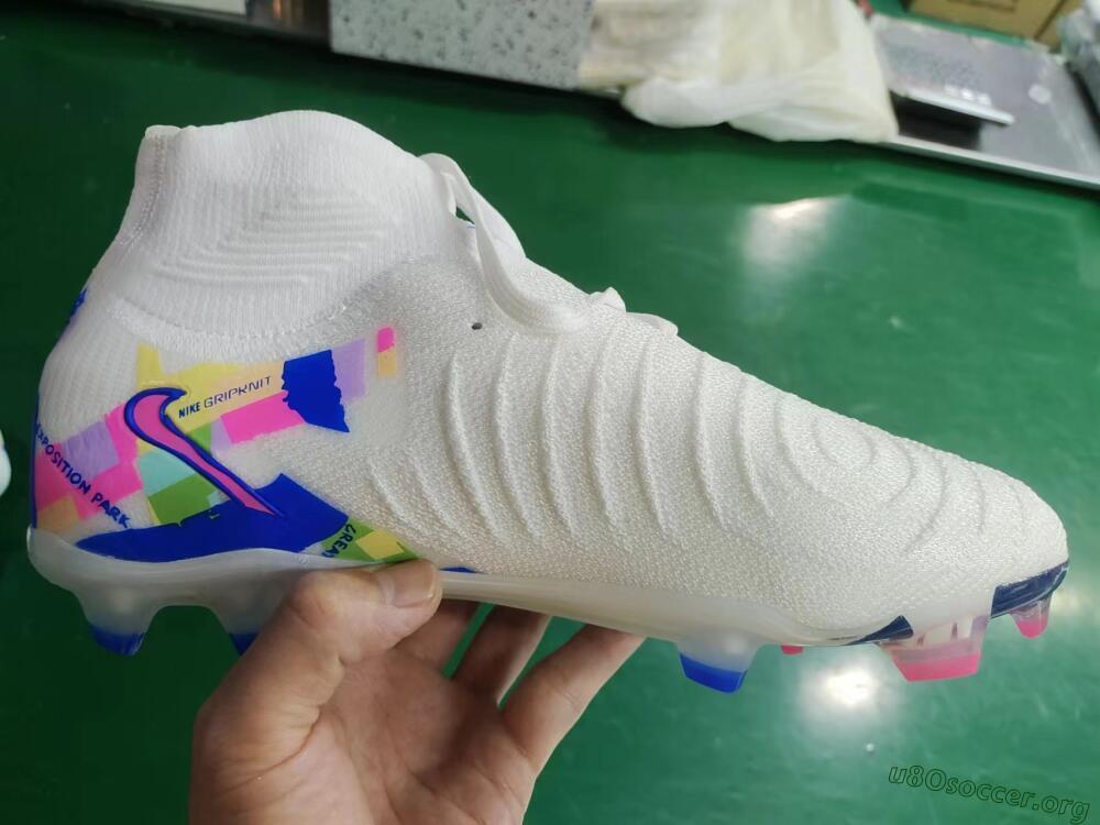 Nike Phantom Luna Elite NU FG Football Boots - Beige/Blue/Yellow/Pink