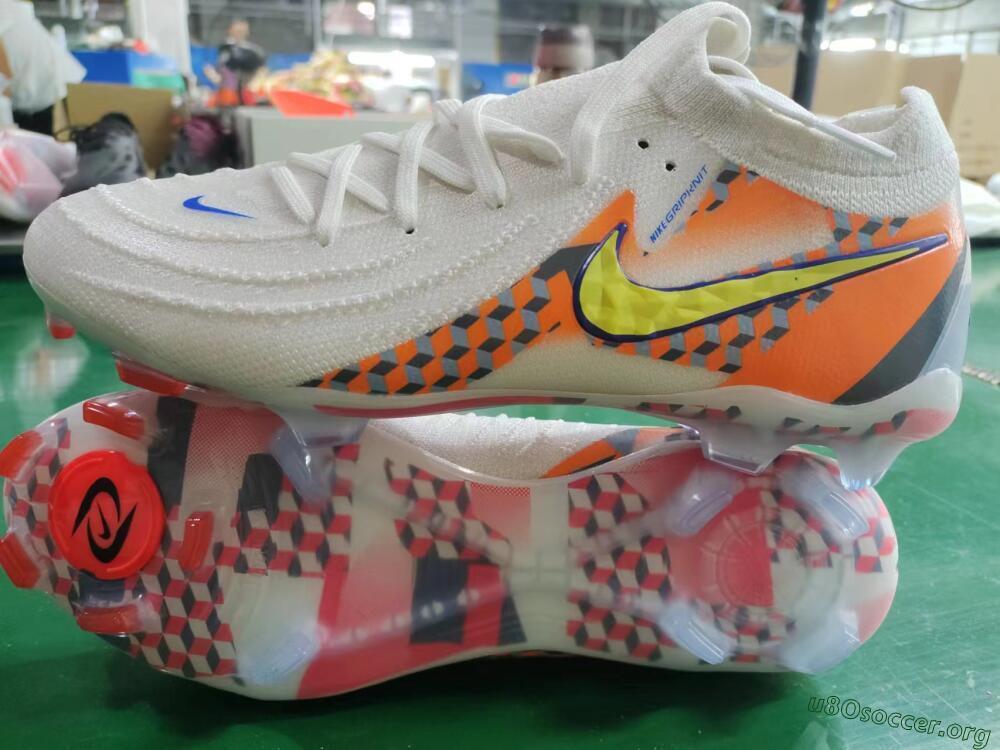 Nike Phantom Luna 2 Elite Olympics 2024 FG Football Boots - White/Multicolor