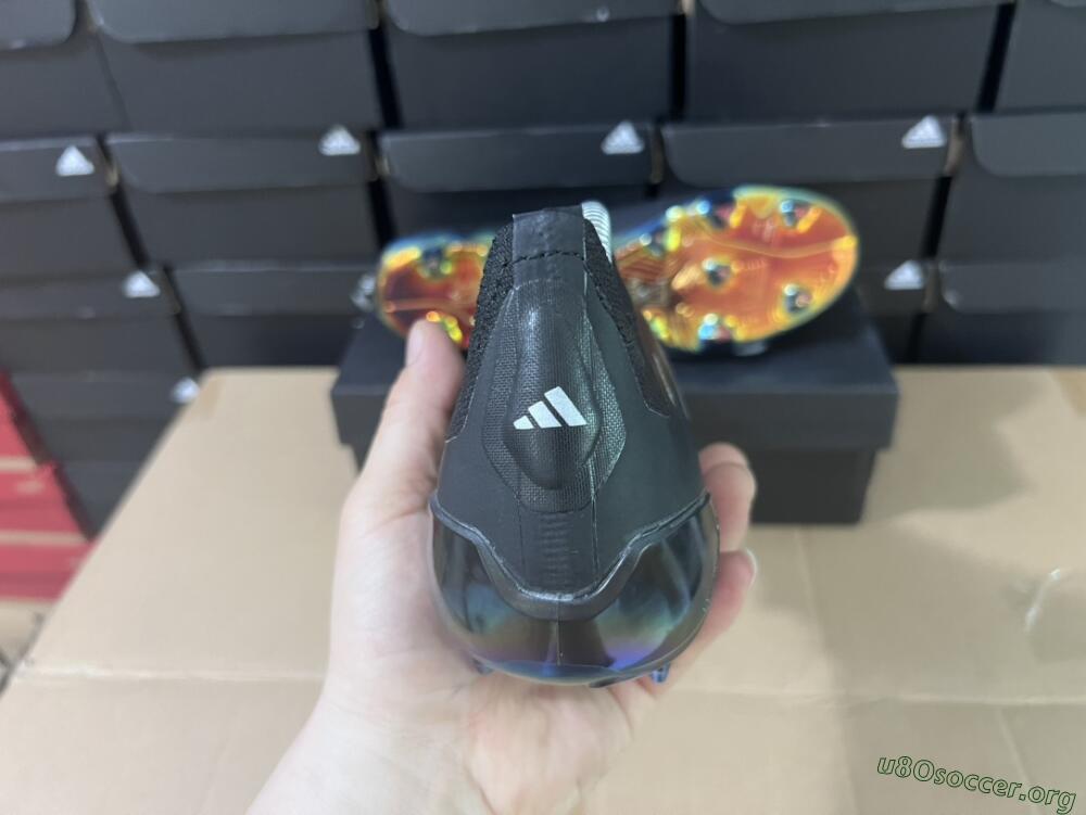 Adidas Predator Accuracy+ Laceless FG Football Boots - Black/Silver