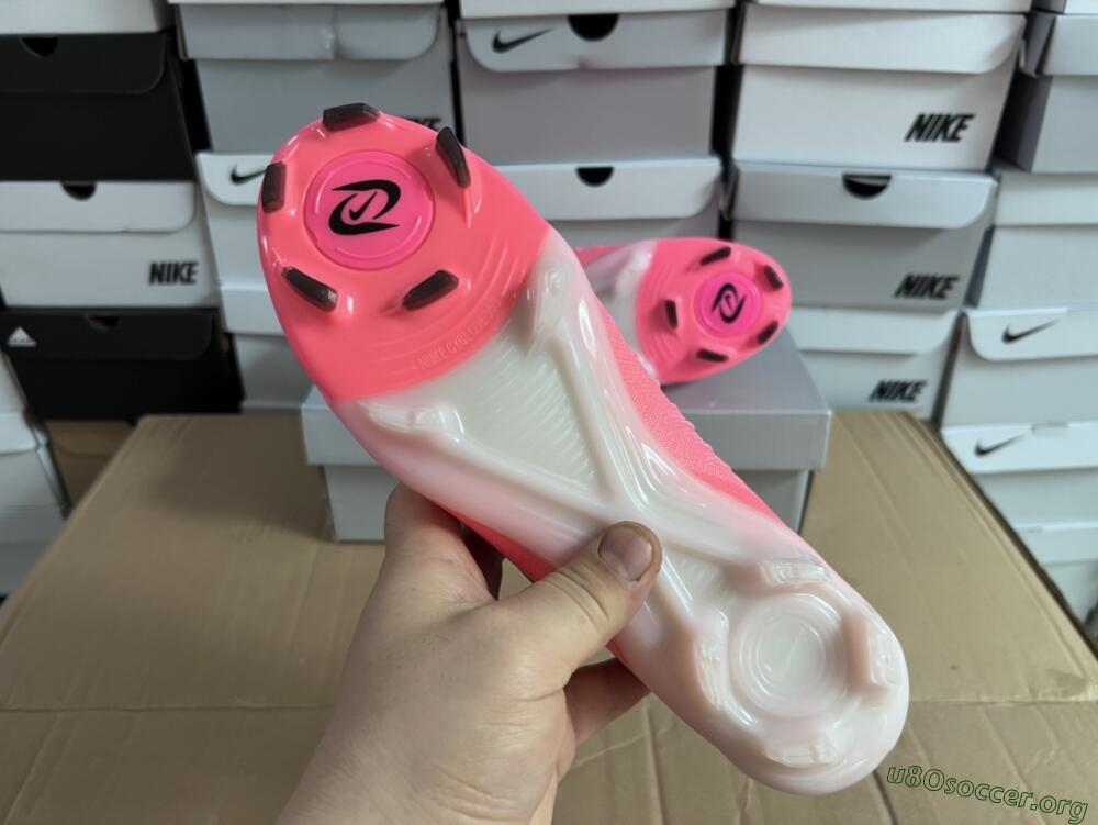 Nike Phantom Luna Elite FG Football Boots - Pink/Black