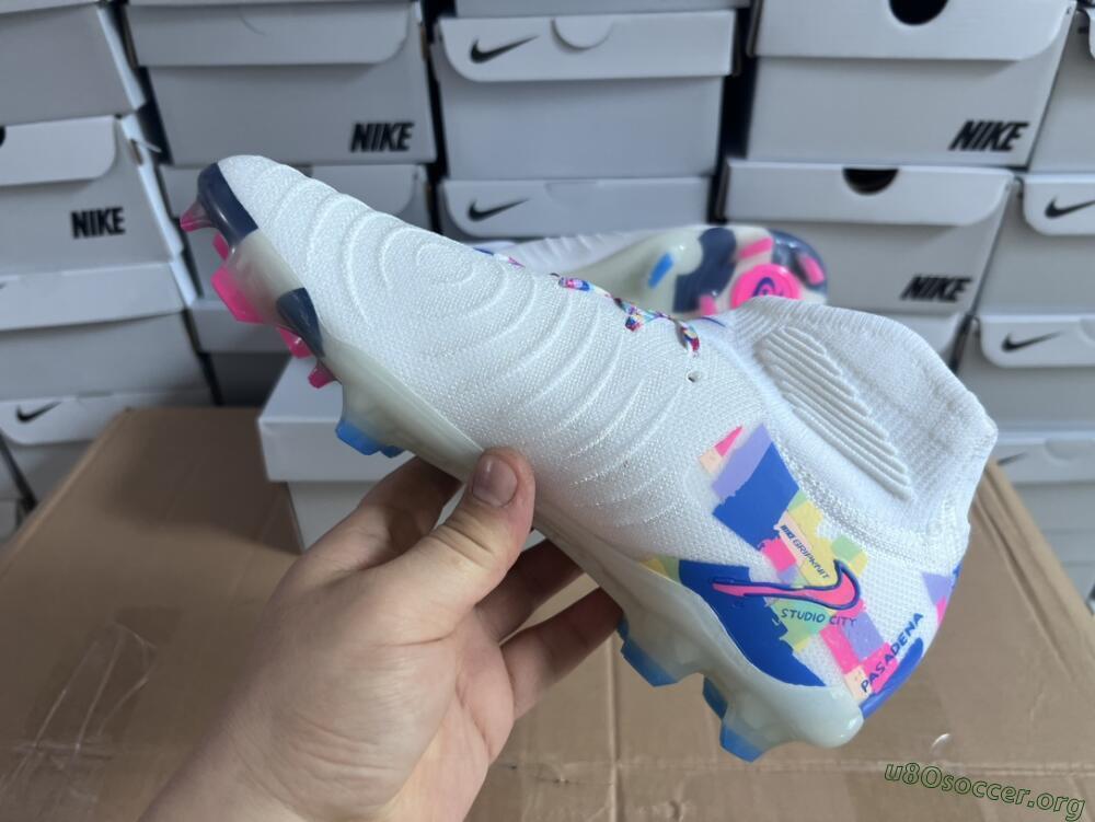 Nike Phantom Luna Elite NU FG Football Boots - Beige/Blue/Yellow/Pink