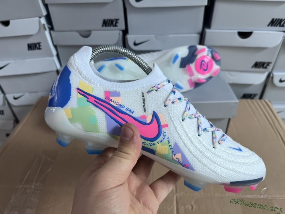 Nike Phantom Luna Elite NU FG Football Boots - Beige/Blue/Yellow/Pink