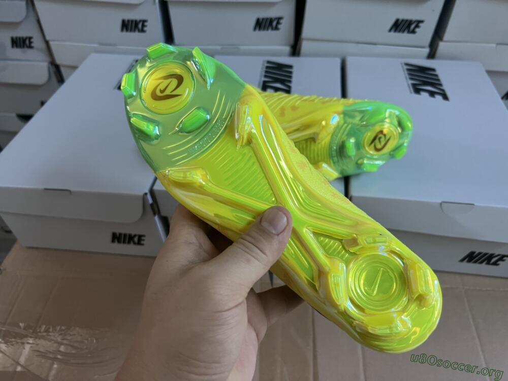 Nike Phantom Luna Elite FG Football Boots - Yellow/Black/Pink
