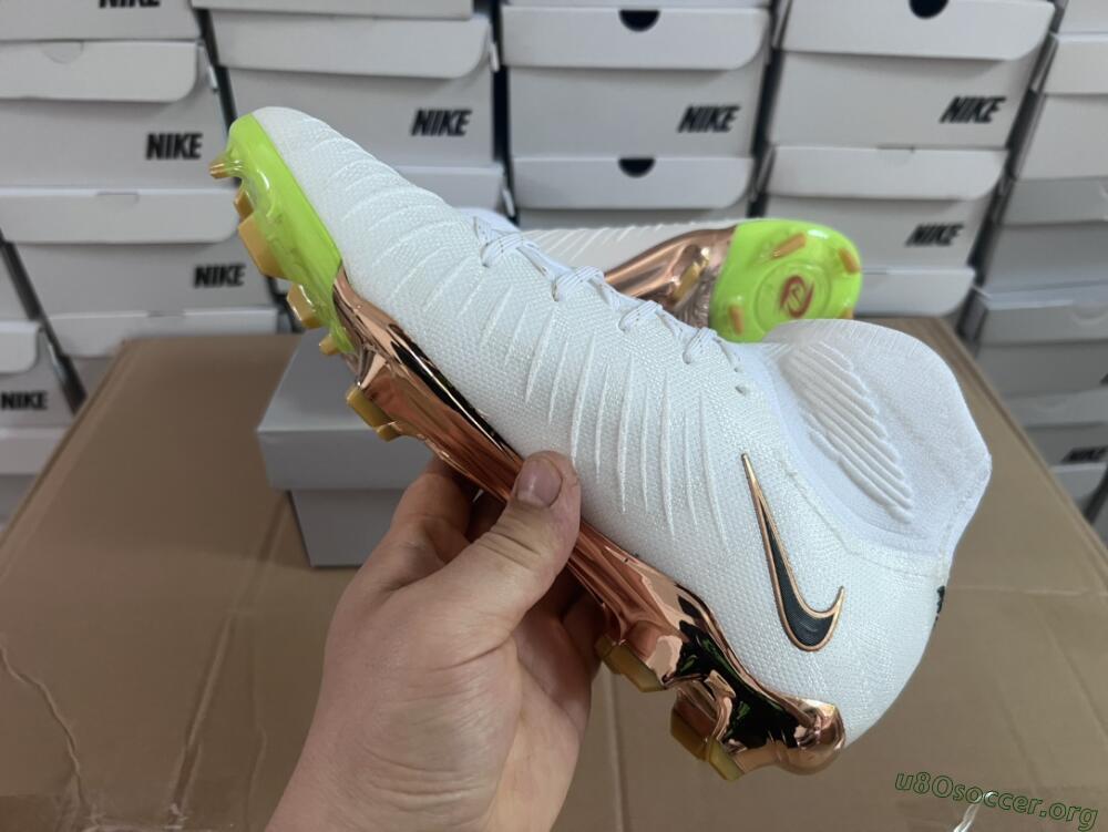 Nike Phantom Luna Elite NU FG Football Boots - White/Gold/Black