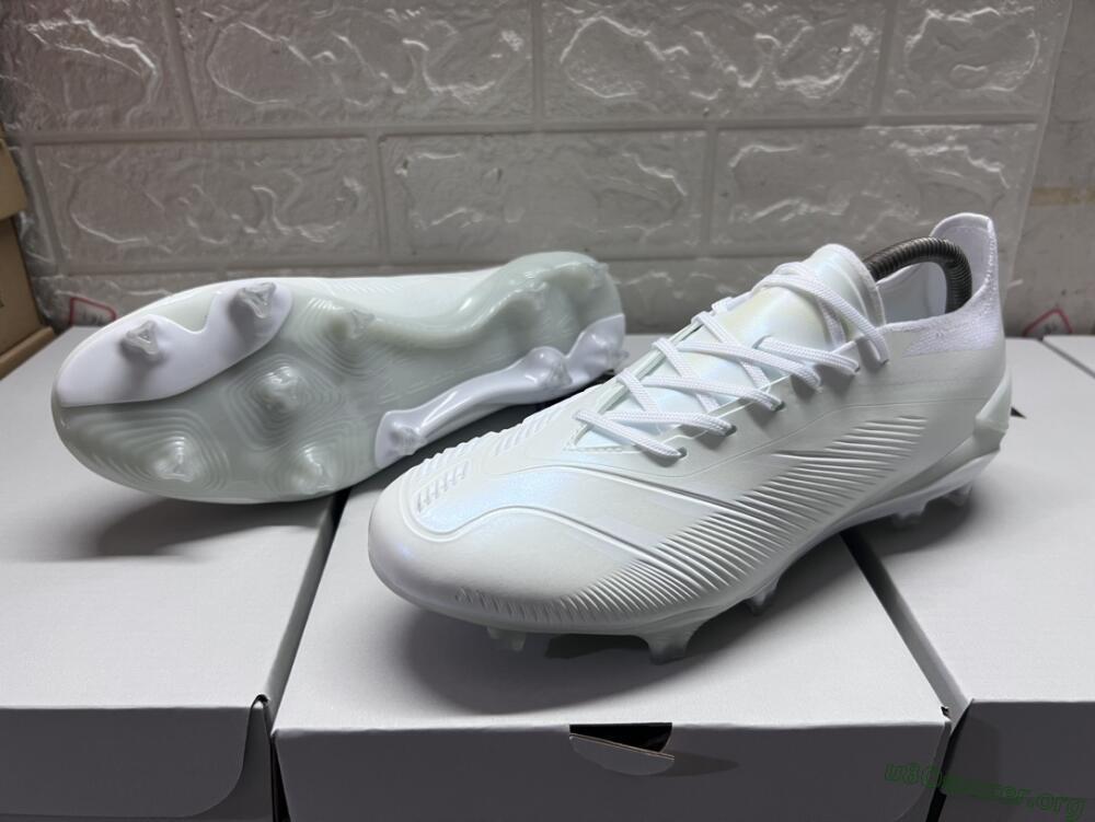 Adidas Predator Accuracy.1 FG Football Boots - White/Beige