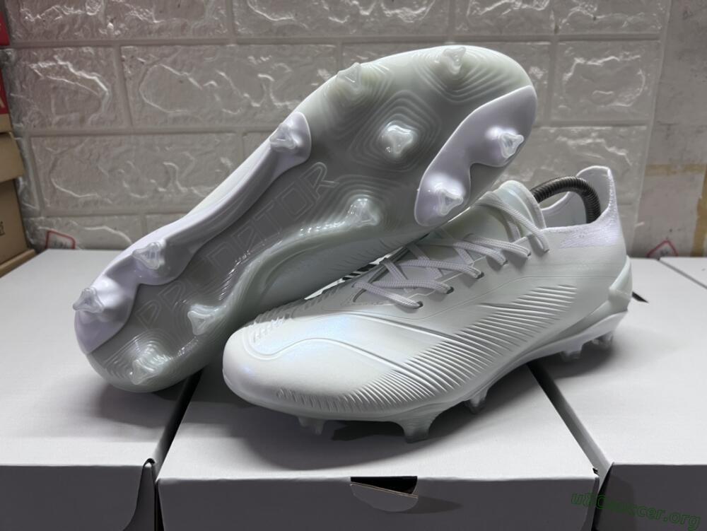 Adidas Predator Accuracy.1 FG Football Boots - White/Beige