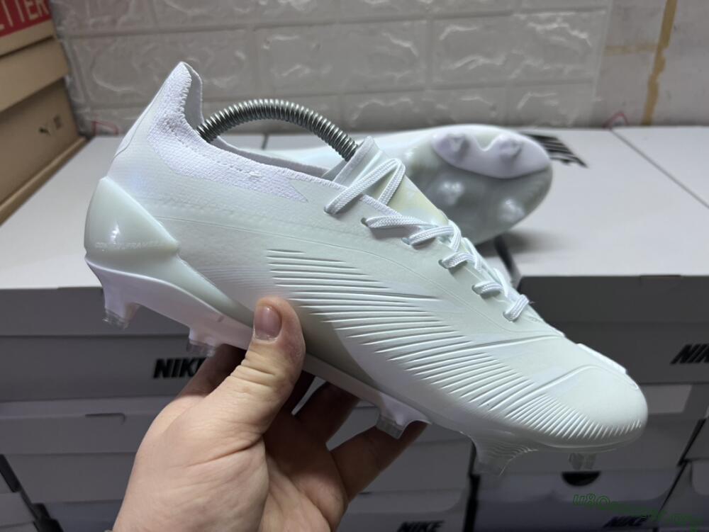 Adidas Predator Accuracy.1 FG Football Boots - White/Beige