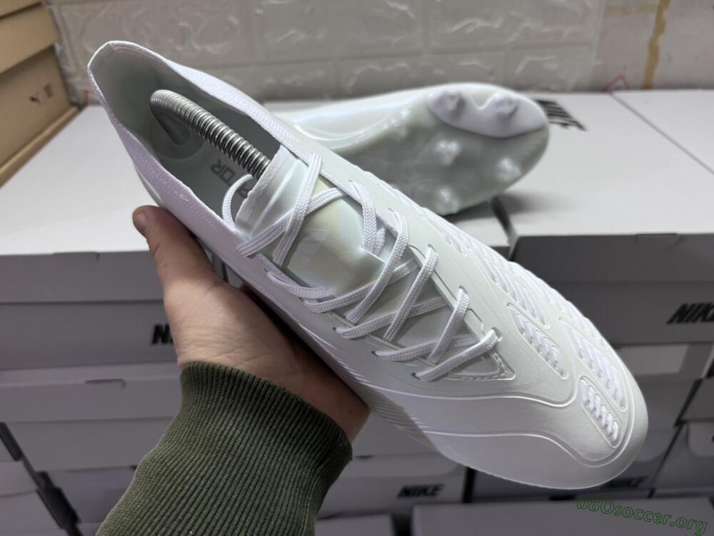 Adidas Predator Accuracy.1 FG Football Boots - White/Beige
