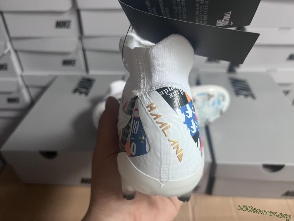 Harry Kane x Nike Phantom GX DF Elite FG Football Boots - White/Gold/Blue
