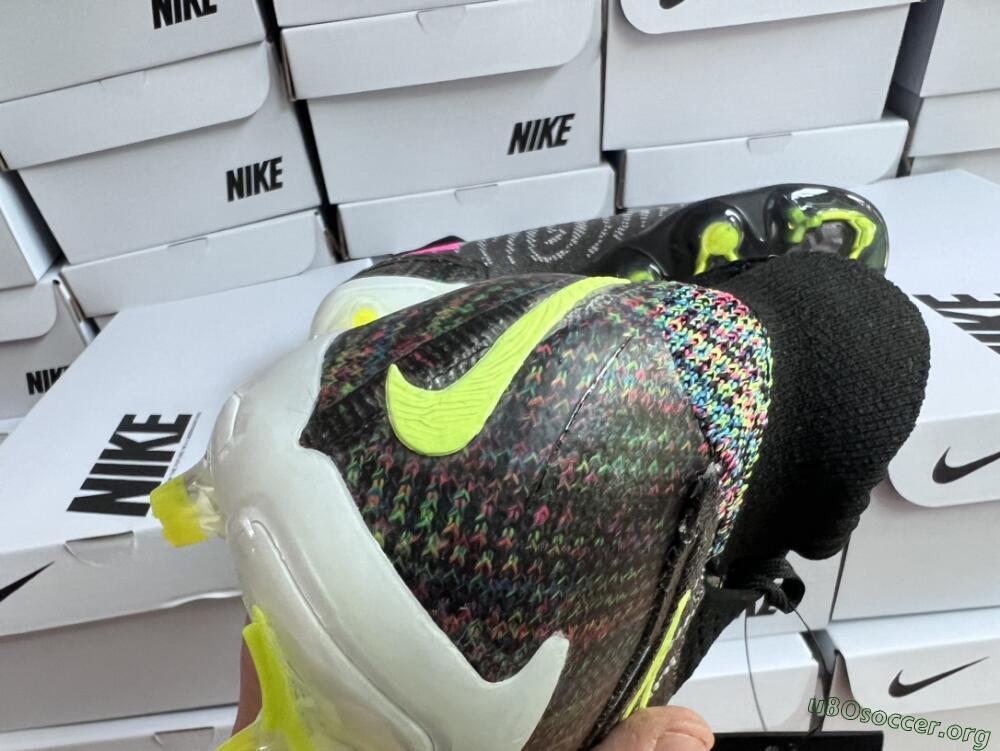 Nike Phantom GX Elite DF FG Football Boots - Black/Rainbow