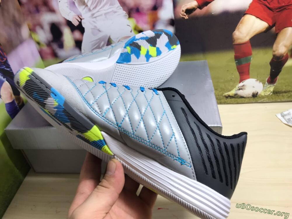 Nike Lunar Gato 2 IC Football Shoes - Black/Blue/Yellow
