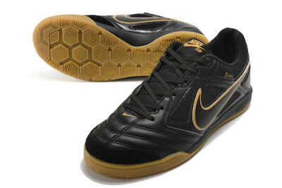 Supreme x Nike SB Gato IC Football Shoes - Black/Brown