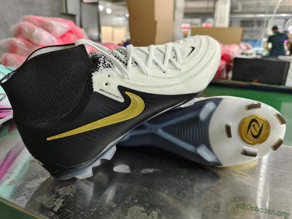 Nike Phantom Luna Elite NU FG Football Boots - White/Black/Gold