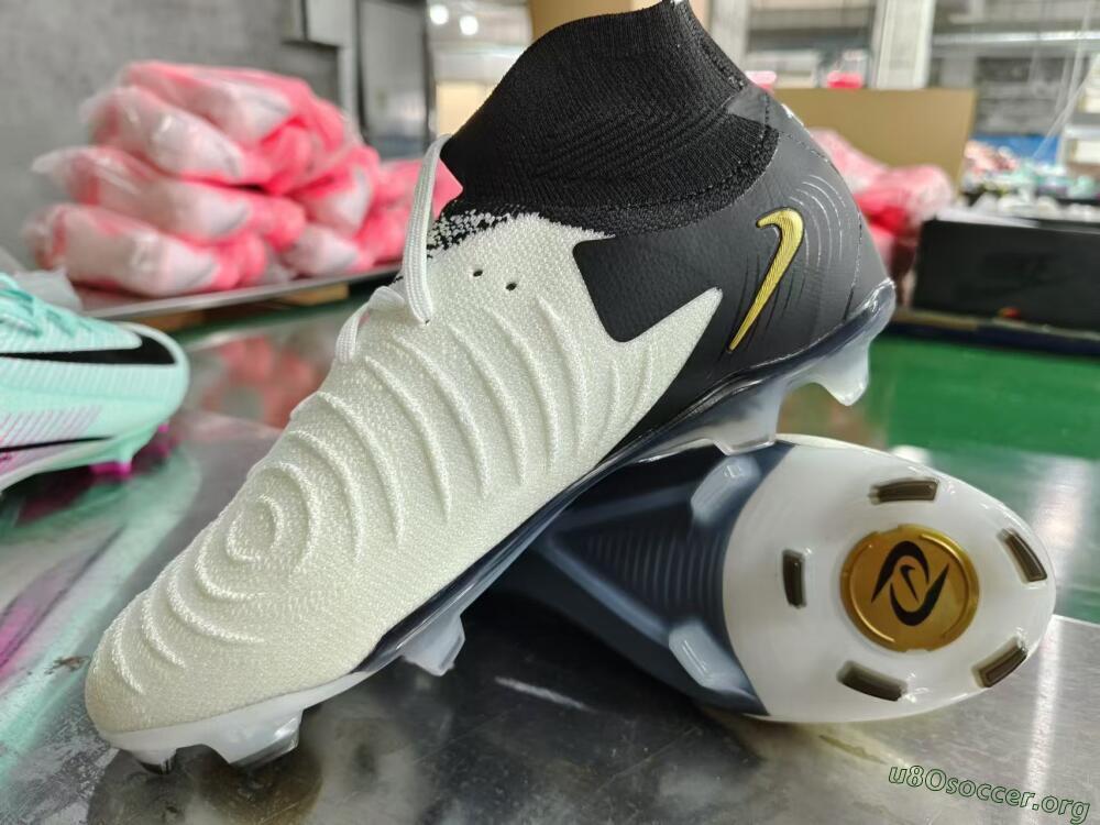 Nike Phantom Luna Elite NU FG Football Boots - White/Black/Gold