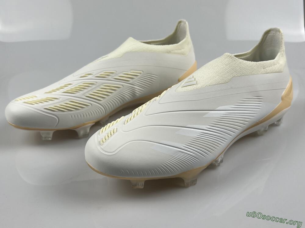 Adidas Predator Accuracy+ Laceless FG Football Boots - White/Beige