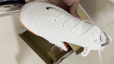 Nike Phantom Luna Elite NU FG Football Boots - White/Black/Orange