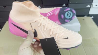 Nike Phantom Luna Elite NU FG Football Boots - Pink/Black