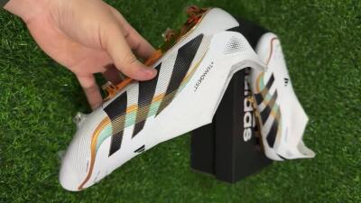 Adidas Predator 25 Elite Laceless FG Football Boots - White/Black/Gold