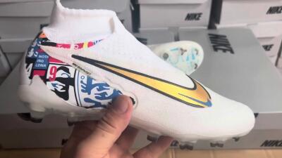 Harry Kane x Nike Phantom GX DF Elite FG Football Boots - White/Gold/Blue